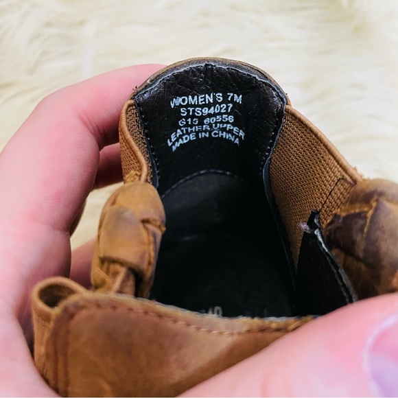 Sperry suede braided heeled ankle booties - Picture 3 of 9